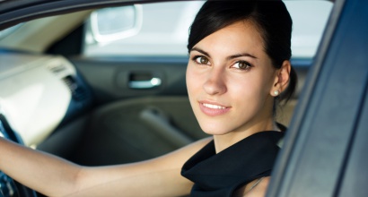 Noticias de talleres de coches SPG: Las mujeres conducen mejor que los hombres